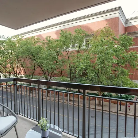 Spacious And Minimalist Apartment W Awesome Facilities